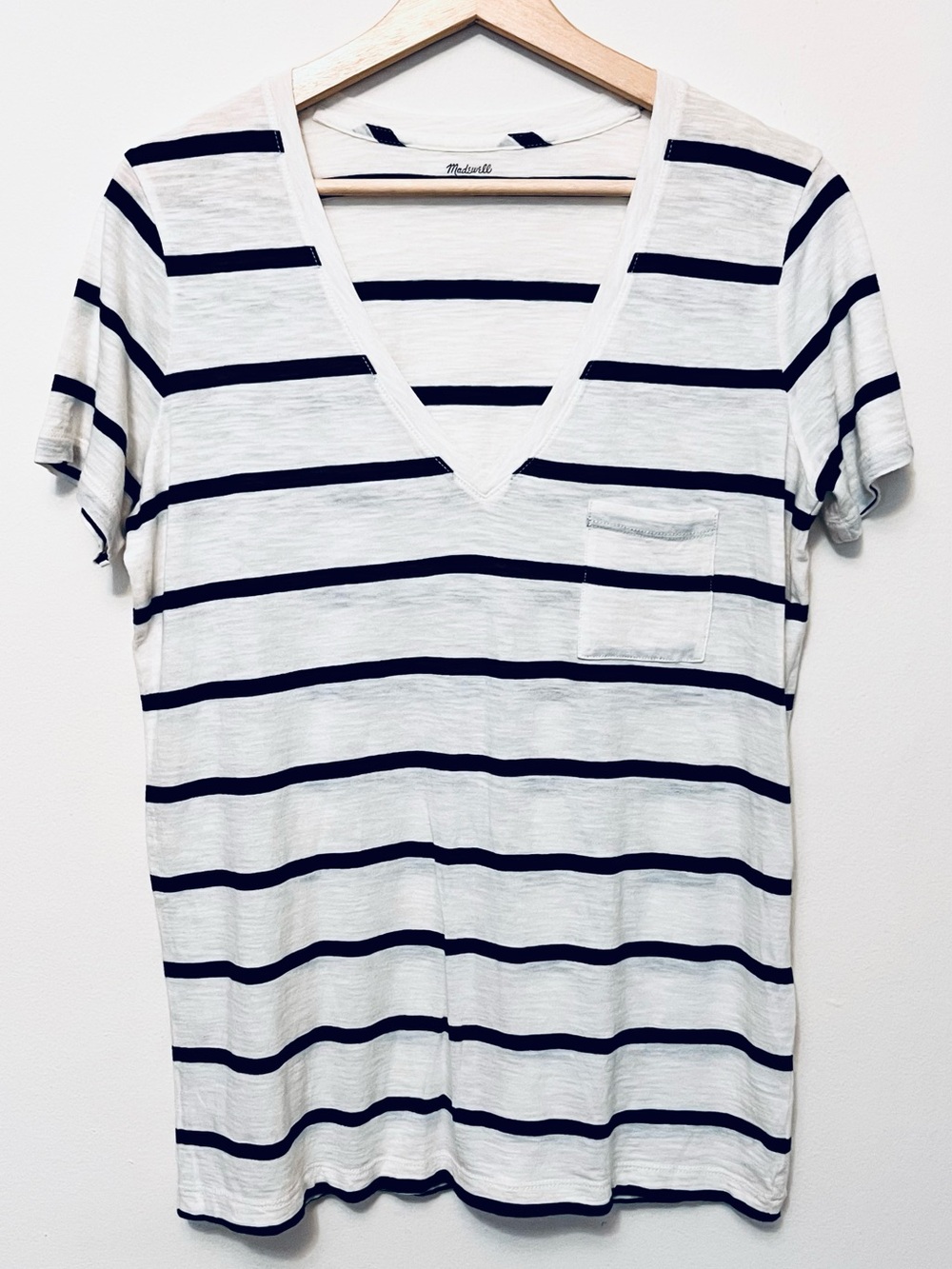Madewell • M • 100% Cotton Slub Knit V Neck White Navy Striped Pocket T Shirt